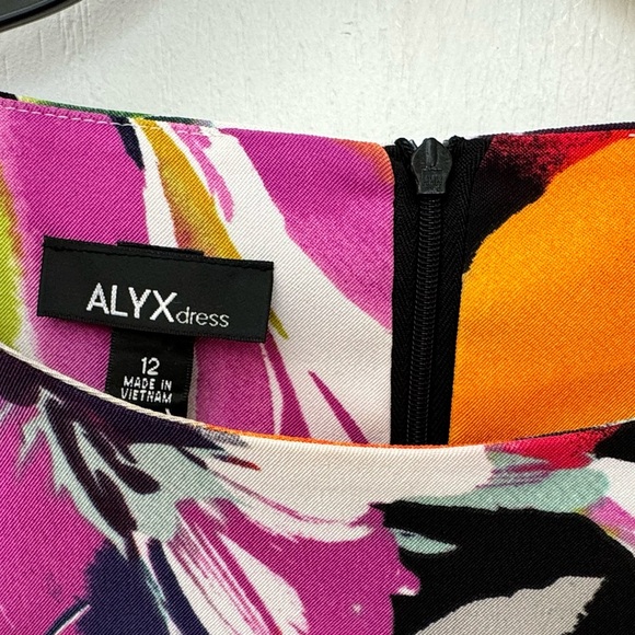 ALYX FLORAL MULTICOLOR SLEEVELESS SHEATH DRESS. KNEE LENGHT. LIKE NEW! - Picture 14 of 15